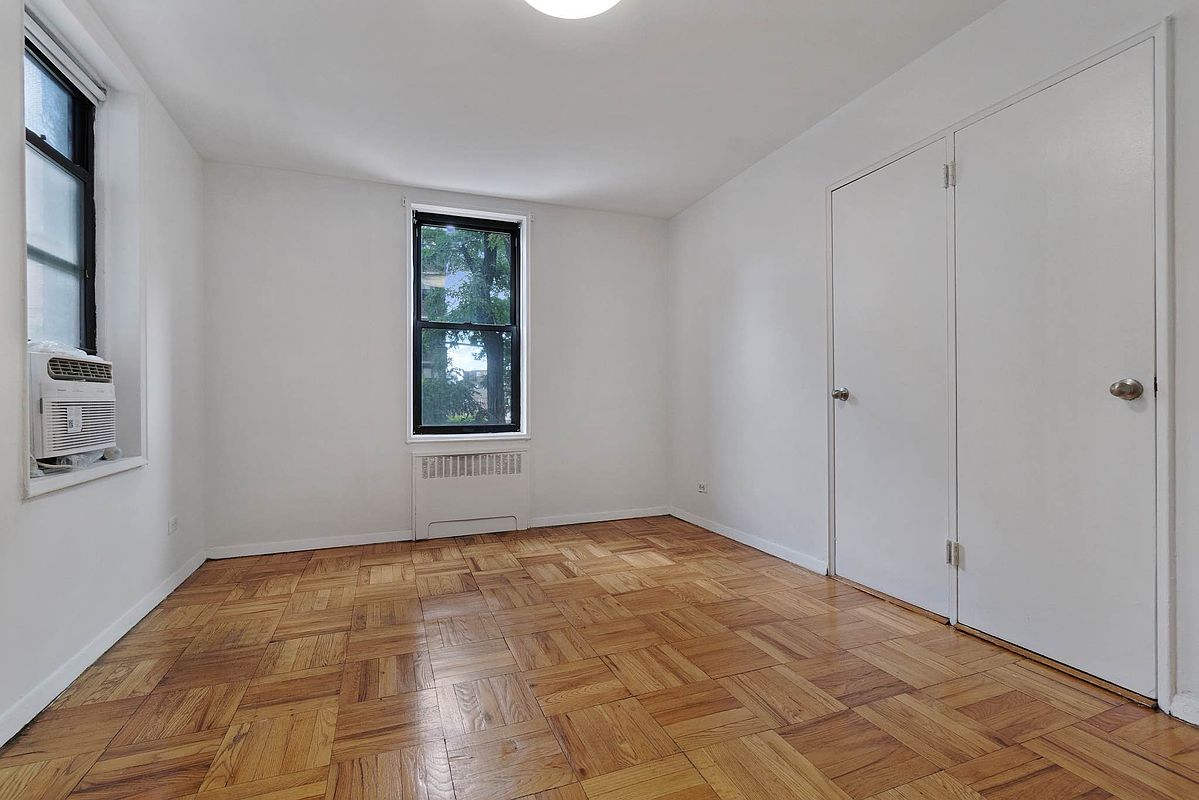 525 West 235th Street 2-D Riverdale Bronx NY 10463