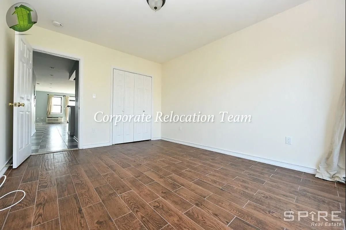 30-37 38th Street 4 Astoria Queens NY 11103
