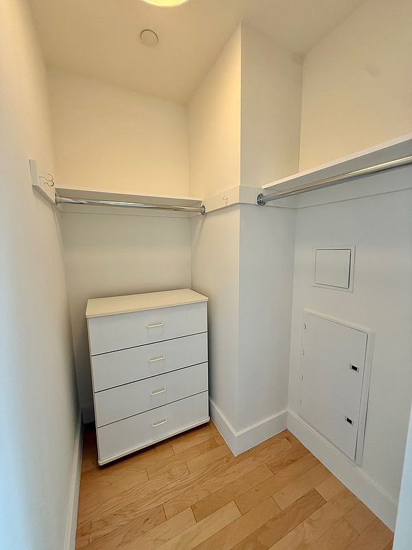 5-09 48th Avenue 5-J Long Island City Queens NY 11101