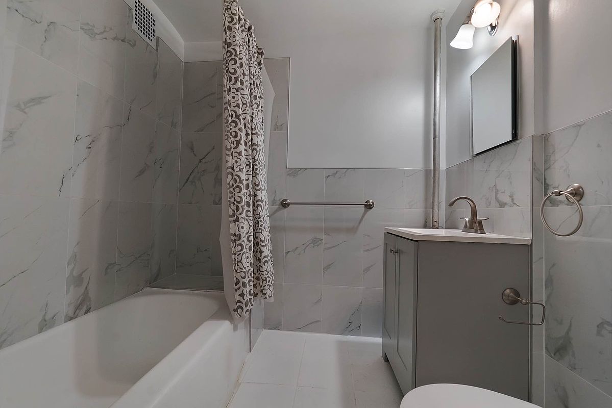 525 West 235th Street 2-D Riverdale Bronx NY 10463