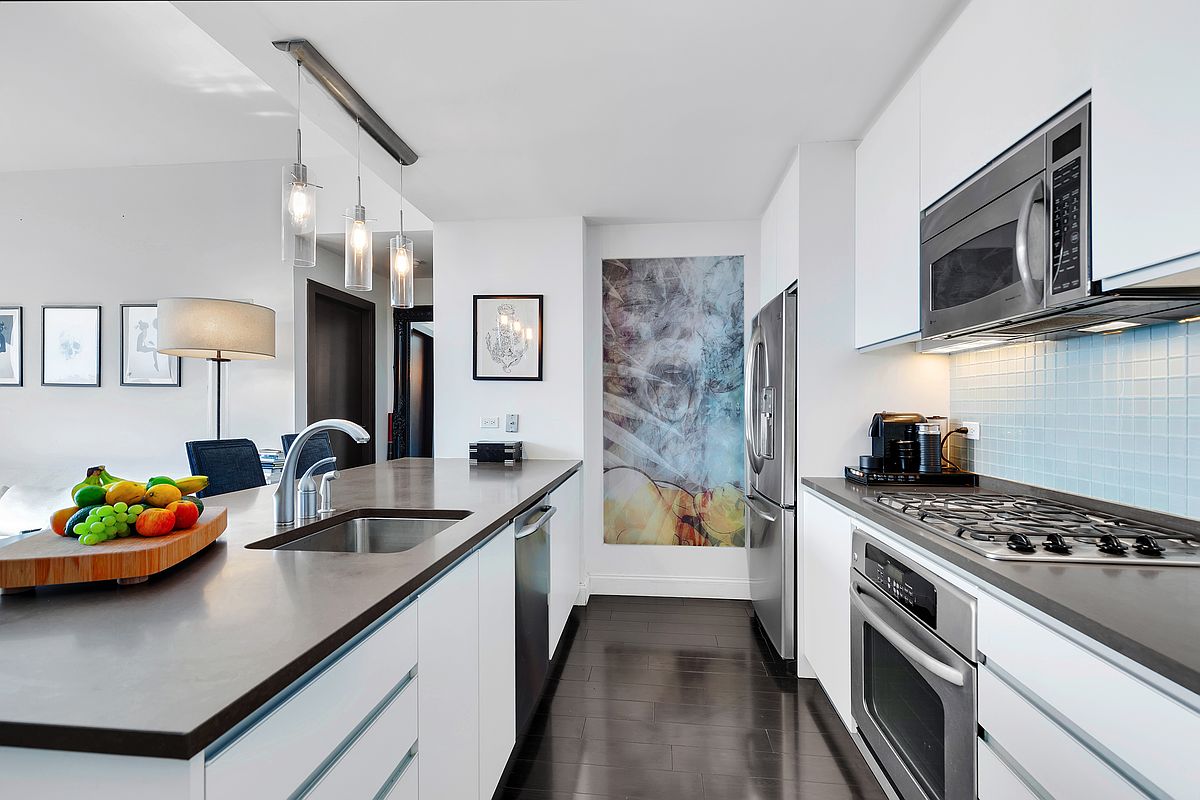 306 Gold Street 39-E Downtown Brooklyn NY 11201