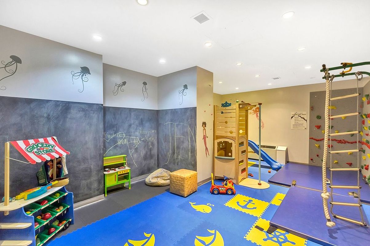 99 John Street 2304 Seaport District New York NY 10038