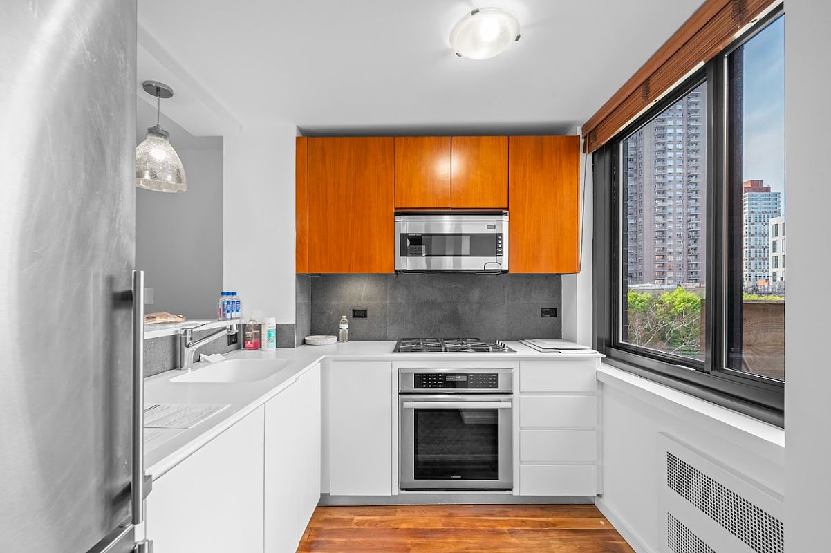 515 East 72nd Street 4-B Upper East Side New York NY 10021