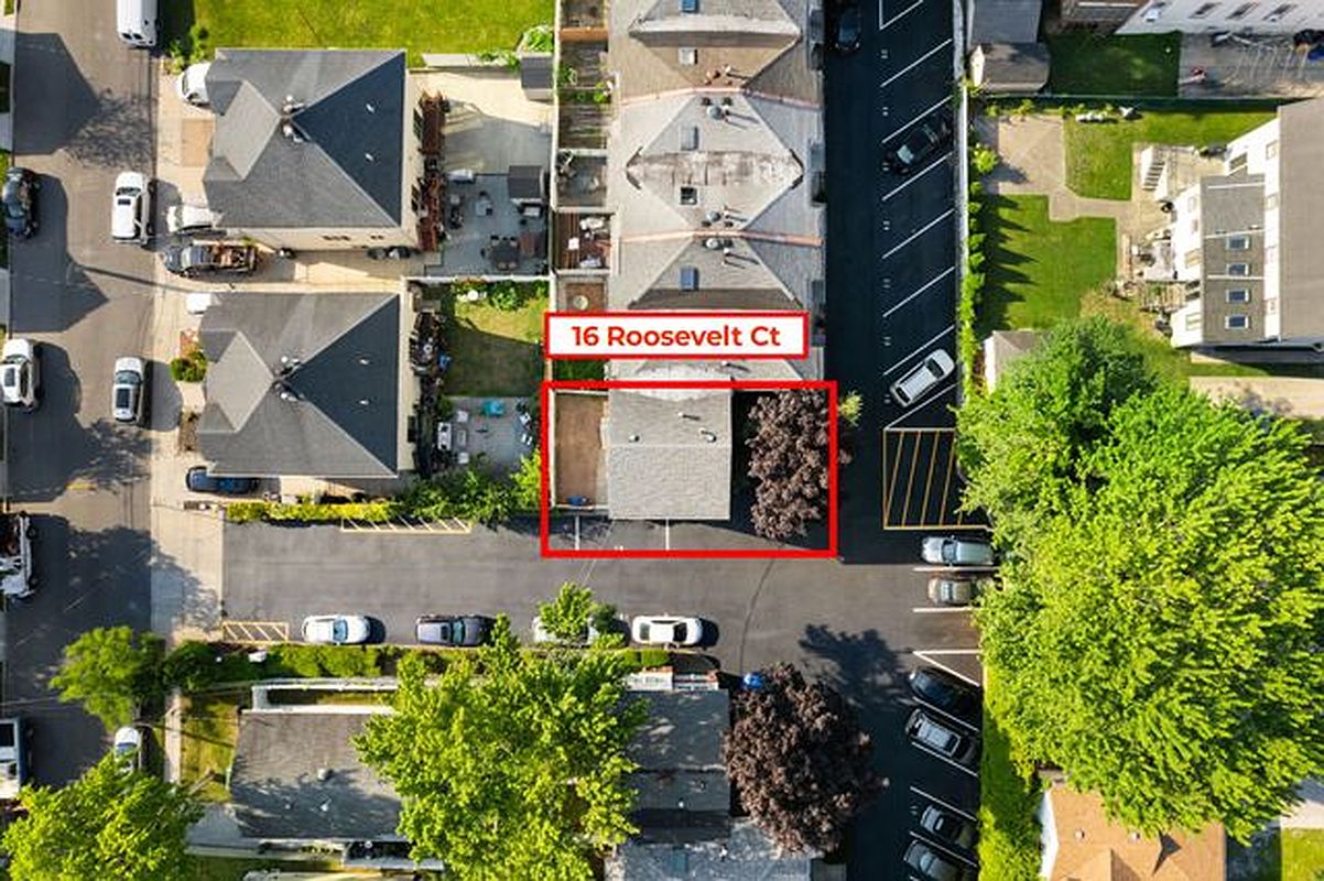 16 Roosevelt Court Staten Island NY 10314