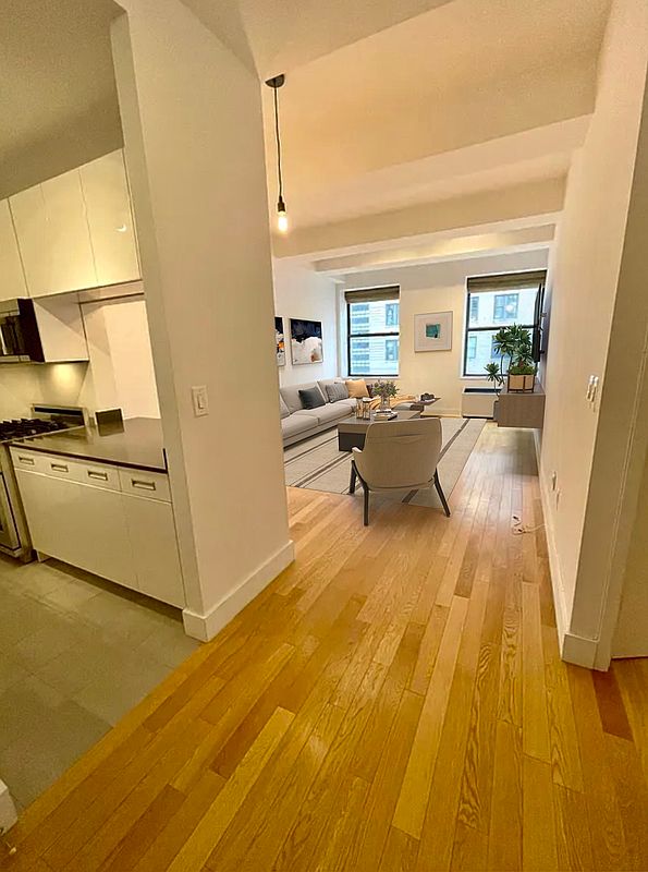 99 John Street 2207 Seaport District New York NY 10038