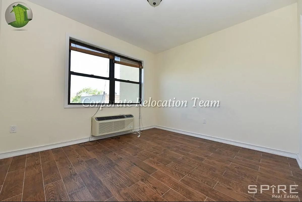 30-37 38th Street 4 Astoria Queens NY 11103