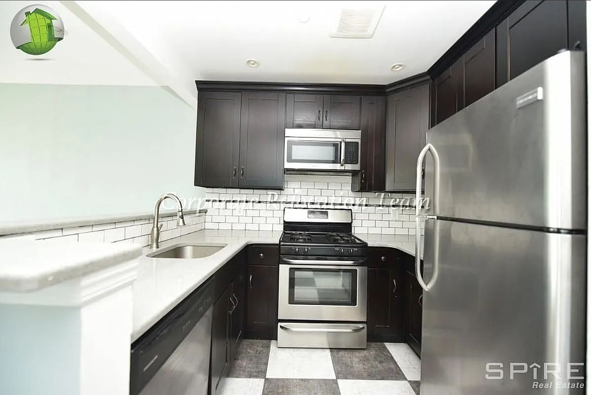 30-37 38th Street 4 Astoria Queens NY 11103