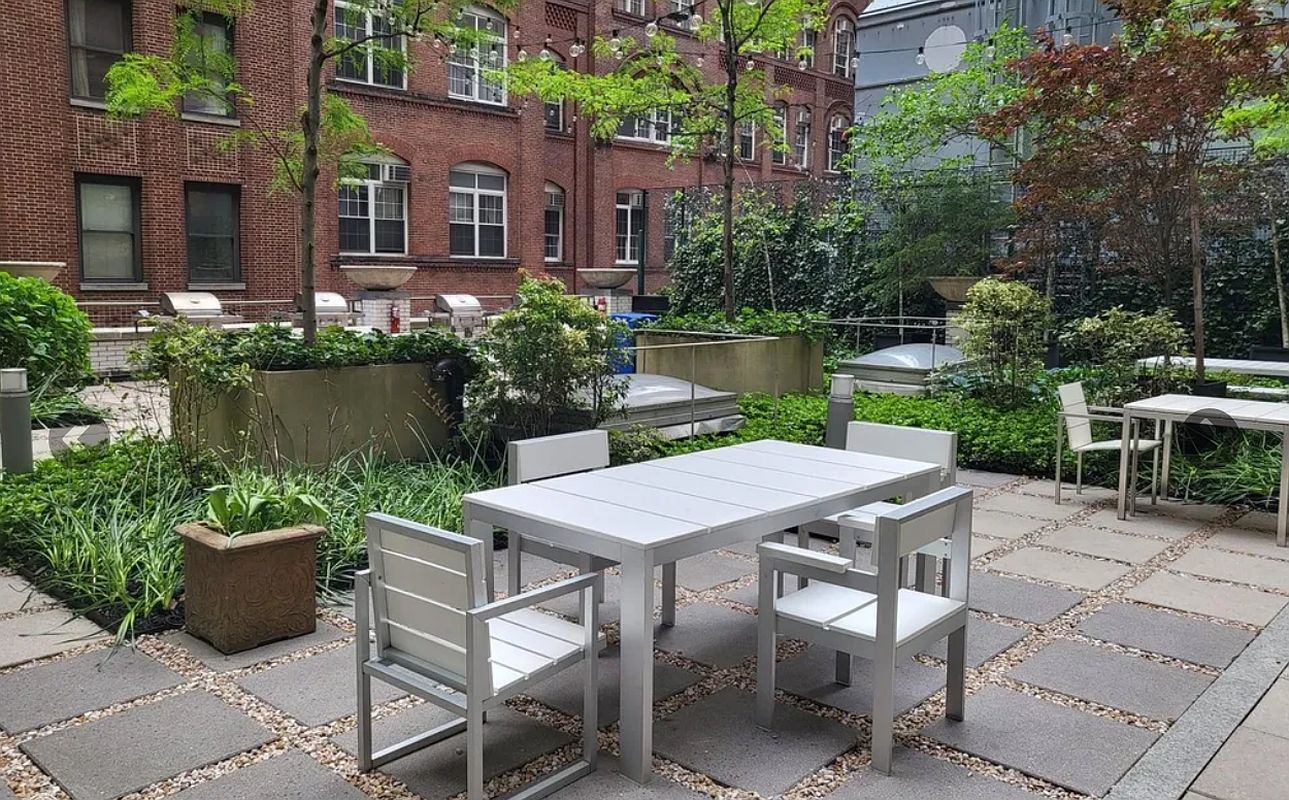 99 John Street 2207 Seaport District New York NY 10038