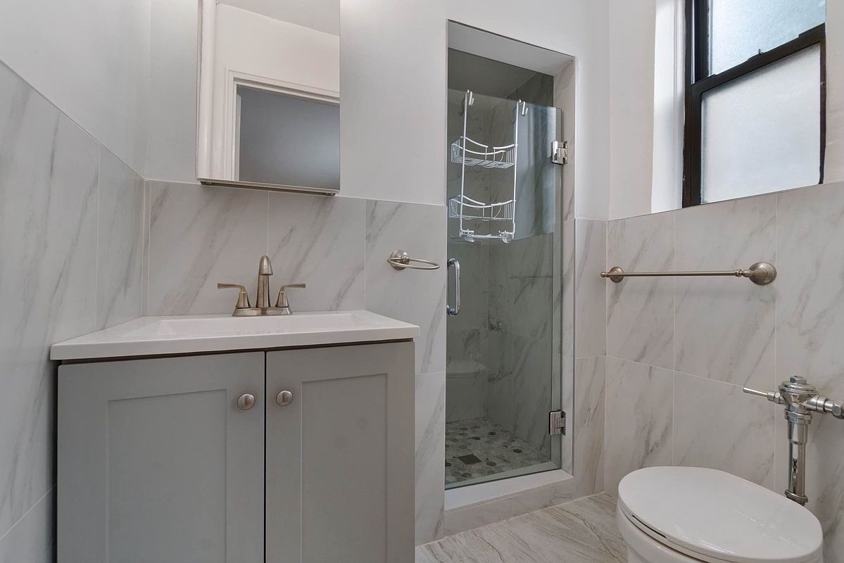 525 West 235th Street 2-D Riverdale Bronx NY 10463