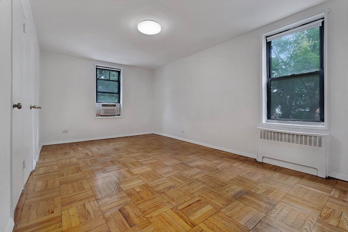 525 West 235th Street 2-D Riverdale Bronx NY 10463