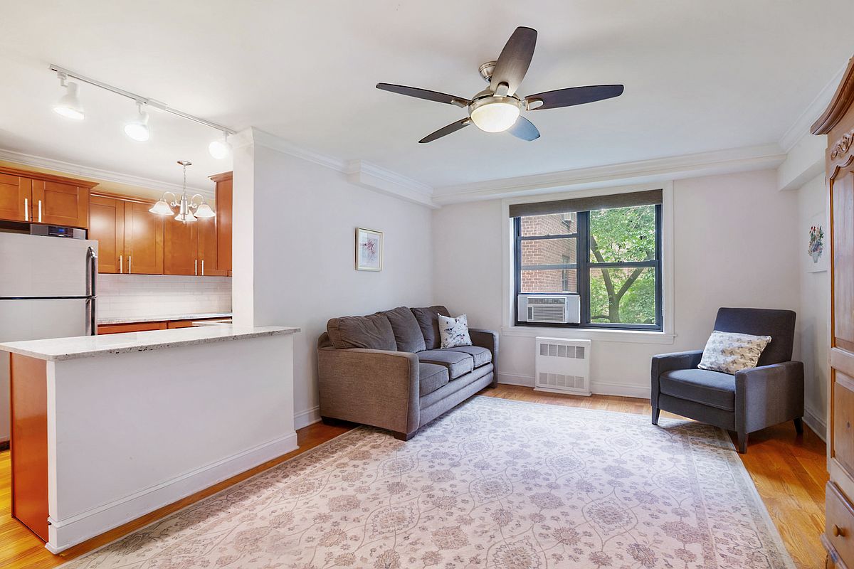 4489 Broadway Washington Heights New York NY 10040