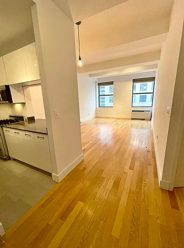 99 John Street 2207 Seaport District New York NY 10038